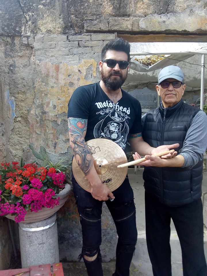 EL CORAZON DE UN ROCKERO…