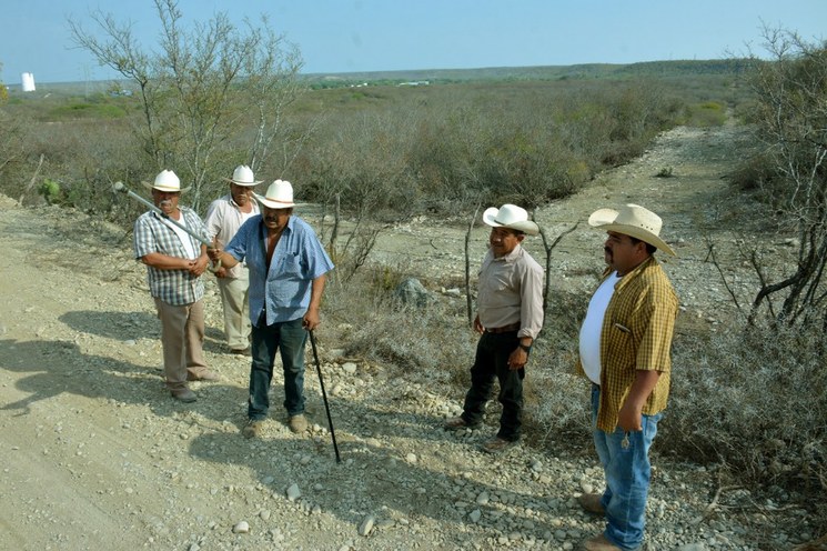 LOS PORROS DE AGUA Y DRENAJE SE ENLODAN CON LA PRESA LIBERTAD